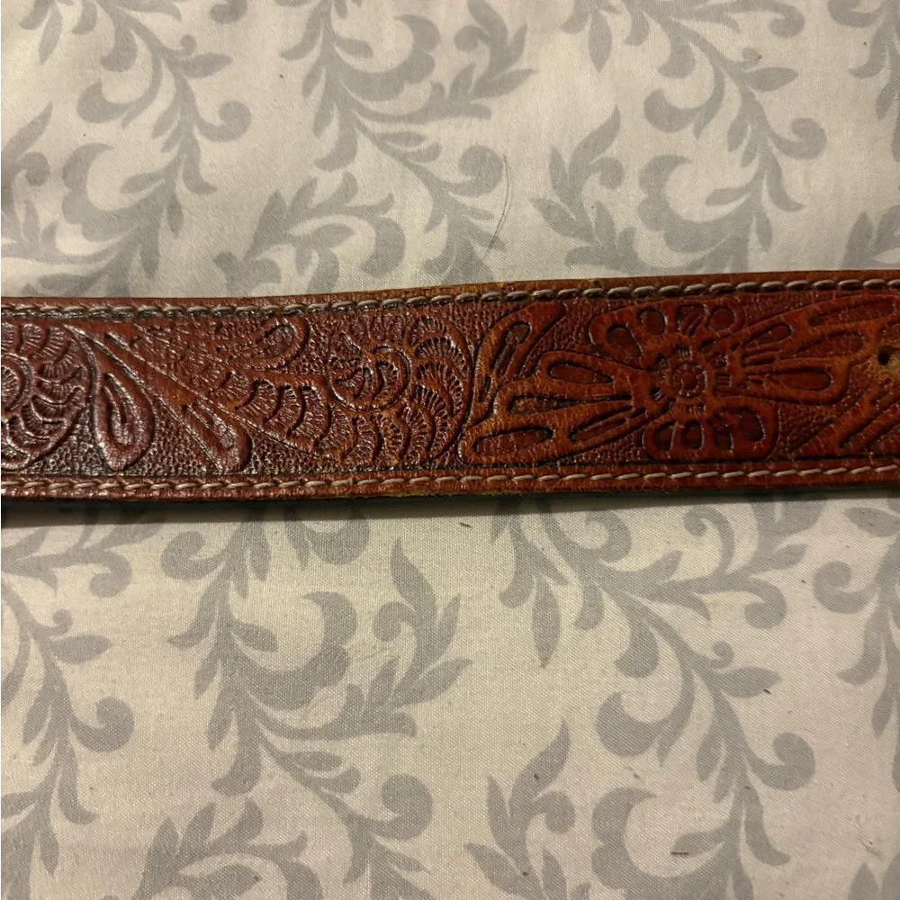 Nocona Western Belt Buckle. Western Belt’s leather hand tooled horse belt.